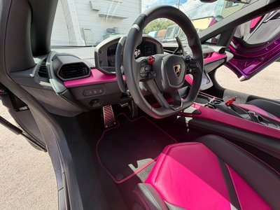 صورة 18 لـ 2024 Lamborghini REVUELTO