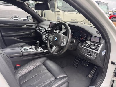 2019 BMW 7 SERIES thumbnail 28