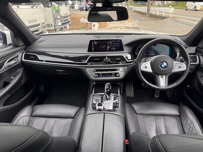 2019 BMW 7 SERIES thumbnail 32