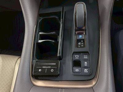 صورة 38 لـ 2023 Toyota ALPHARD