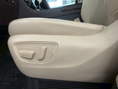 صورة 49 لـ 2023 Toyota ALPHARD