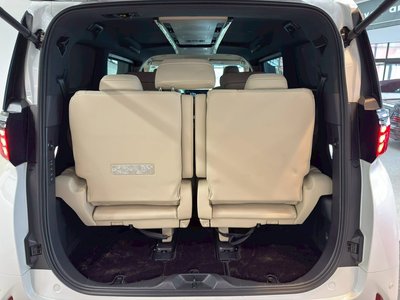 صورة 12 لـ 2023 Toyota ALPHARD
