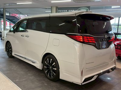 صورة 9 لـ 2023 Toyota ALPHARD