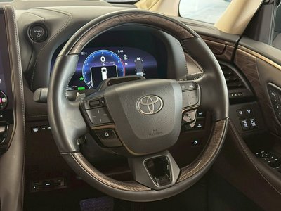 صورة 24 لـ 2023 Toyota ALPHARD