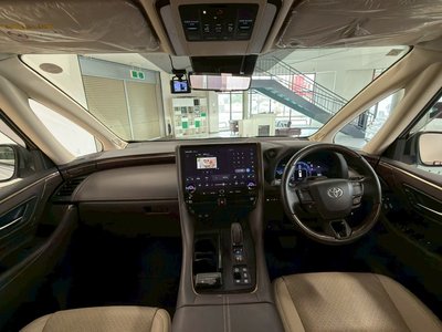 صورة 23 لـ 2023 Toyota ALPHARD