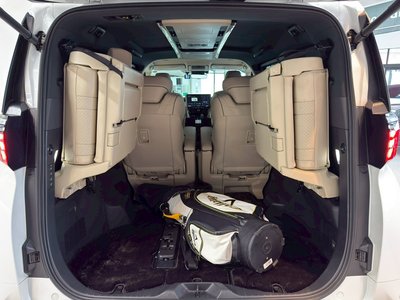 صورة 11 لـ 2023 Toyota ALPHARD