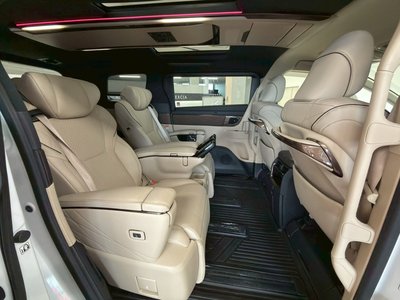 صورة 51 لـ 2023 Toyota ALPHARD