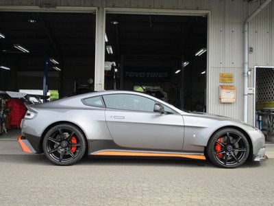 صورة 3 لـ 2017 Aston Martin VANTAGE GT8