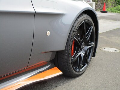 صورة 6 لـ 2017 Aston Martin VANTAGE GT8