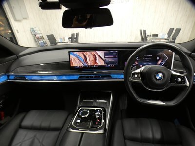 2023 BMW 7 SERIES photo 11