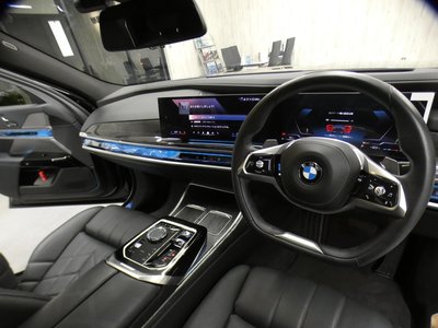 2023 BMW 7 SERIES photo 7