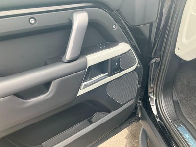 2024 LAND Rover DEFENDER thumbnail 17