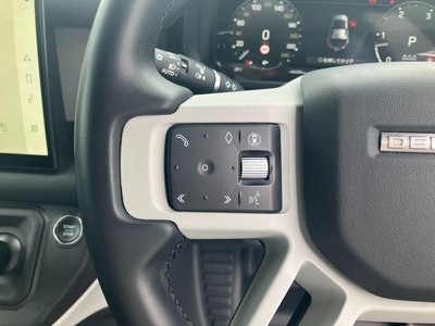 2024 LAND Rover DEFENDER thumbnail 30
