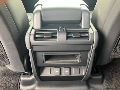 2024 LAND Rover DEFENDER thumbnail 27