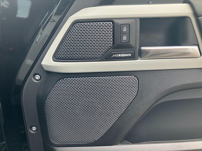 2024 LAND Rover DEFENDER photo 12