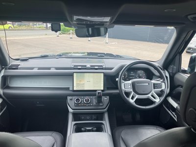 2024 LAND Rover DEFENDER thumbnail 28
