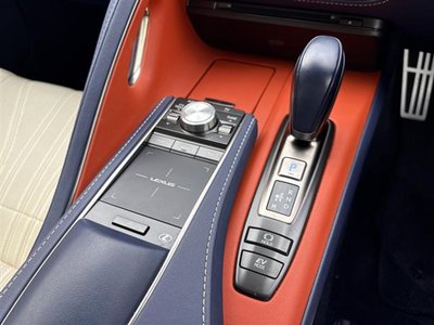 2017 Lexus LC — фото 13