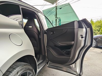 صورة مصغرة 39 لـ 2025 Aston Martin DBX