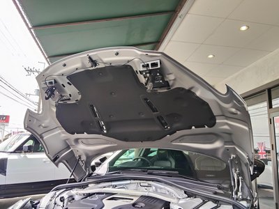 صورة مصغرة 24 لـ 2025 Aston Martin DBX