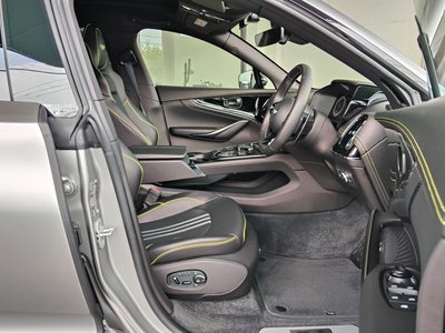 صورة مصغرة 31 لـ 2025 Aston Martin DBX