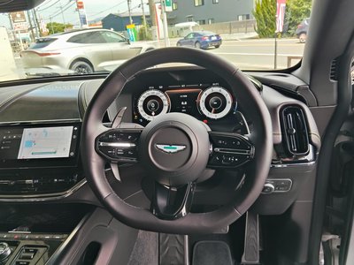 صورة مصغرة 33 لـ 2025 Aston Martin DBX