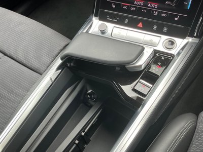 2024 AUDI Q8 SPORTBACK E-TRON thumbnail 38