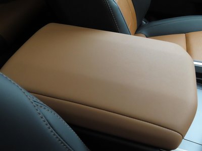 2025 Lexus GX — миниатюра 19