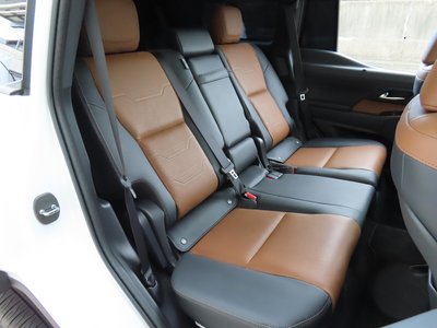 2025 Lexus GX — миниатюра 35