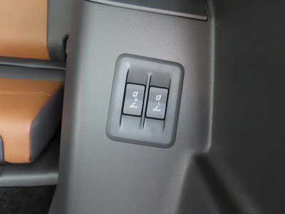 2025 Lexus GX — миниатюра 43