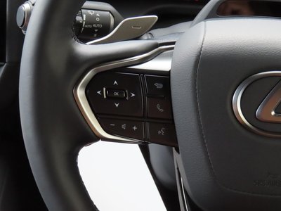 2025 Lexus GX — миниатюра 23