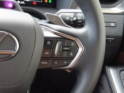 2025 Lexus GX — миниатюра 24