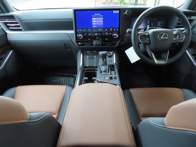 2025 Lexus GX — миниатюра 3