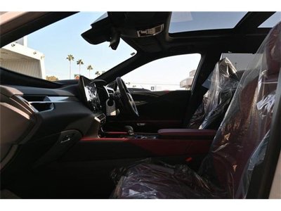 صورة 20 لـ 2025 Lexus RX