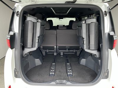 صورة 51 لـ 2025 Toyota ALPHARD