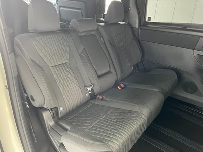 صورة 48 لـ 2025 Toyota ALPHARD