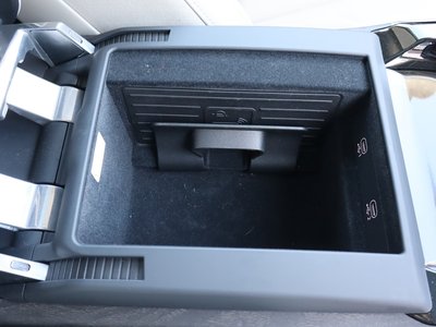 2025 AUDI A8 缩略图 19
