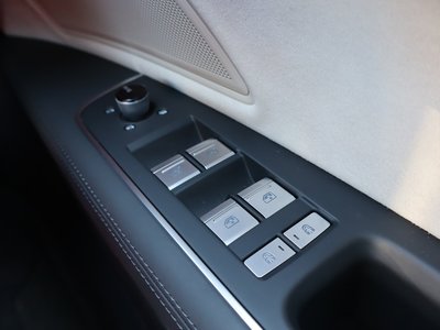2025 AUDI A8 缩略图 28