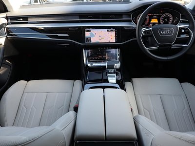 2025 AUDI A8 缩略图 8