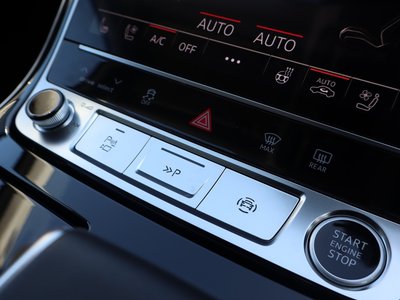 2025 AUDI A8 缩略图 38