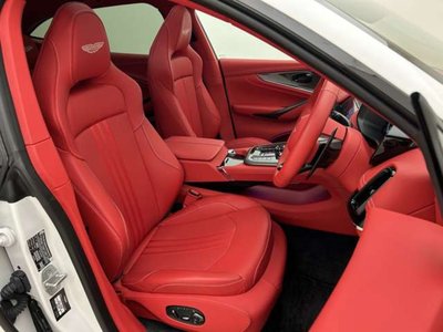صورة 25 لـ 2025 Aston Martin DBX