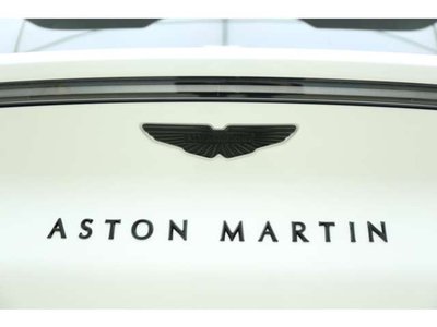 صورة 9 لـ 2025 Aston Martin DBX