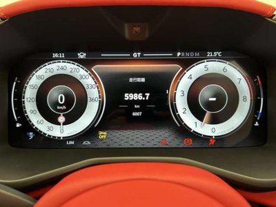 صورة 27 لـ 2025 Aston Martin DBX