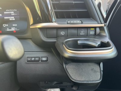 2025 Toyota CROWN SPORT thumbnail 18