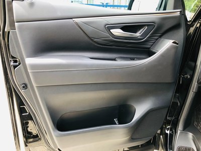 صورة 41 لـ 2024 Toyota ALPHARD