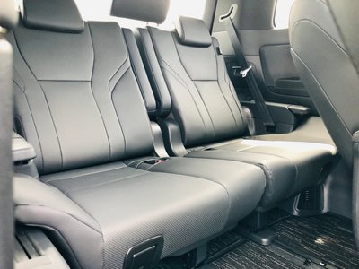 صورة 48 لـ 2024 Toyota ALPHARD