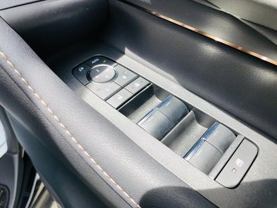 صورة 28 لـ 2024 Toyota ALPHARD
