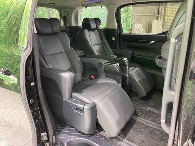 2023 Toyota ALPHARD — фото 18