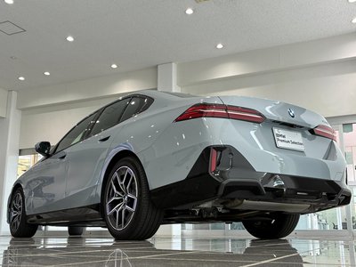 صورة 7 لـ 2024 BMW 5 SERIES