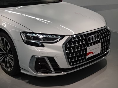 2025 AUDI A8 photo 12