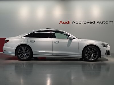 2025 AUDI A8 photo 3